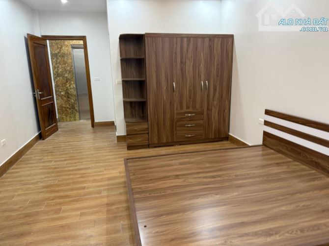 VĂN CHƯƠNG-ĐỐNG ĐA-6 TẦNG THANG MÁY-FULL NỘI THẤT-2 THOÁNG-Ở NGAY- 15M RA Ô TÔ - 9.3 TỶ - 3