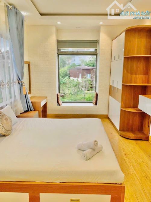 Khách Sạn 16 phòng Mặt Tiền, 405 đường Nguyễn Văn Trỗi, P.02, 2 hầm, 1 trệt, 2 lầu, áp mái - 3