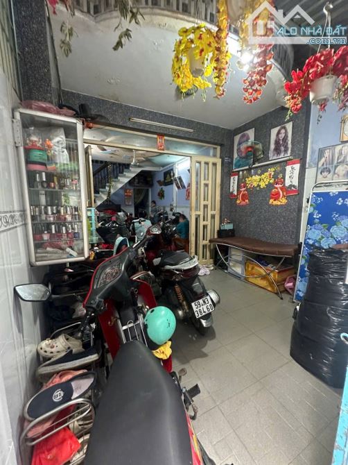 Nhà hẻm 3m thông gần BX. Q8, dt 3,8x16 giá 6tỷ 180triệu tl. - 3