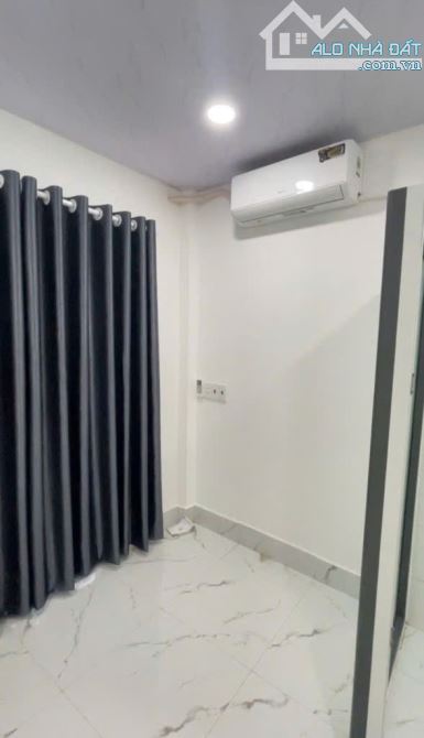 MẶT TIỀN ĐƯỜNG 10M CÓ LỀ GẦN 3M - GẦN GÒ DẦU - TÂN PHÚ - 2 TẦNG MỚI - SHR VUÔNG - 2.44 TỶ - 3