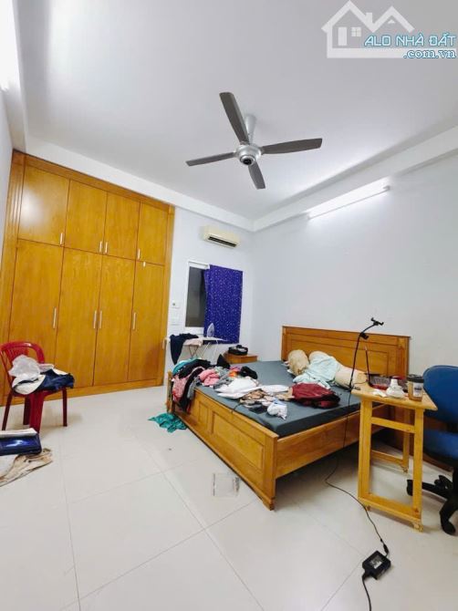 BÁN NHÀ HẺM 538 ĐOÀN VĂN BƠ. 60M2, NGANG 4M NỞ HẬU L 9M 5 TẦNG, 7PN - 3