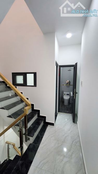 Nhà mới xây GIÁ 2T3 -Tỉnh Lộ 10 sát chợ Bà Hom, cách Nhi Đồng TP 12