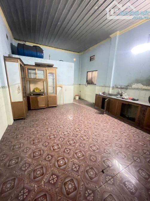 Cho thuê xưởng Dt 650m2 có điện 3F,cầu trục gần chợ thanh hoá,Trảng Dài - 3
