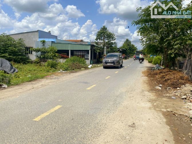 Bán đất 5x42m (199m2) mặt tiền nhựa Bàu Sen xã Hòa Khánh Đông, Đức Hòa, Long An giá 2.3 tỷ - 3