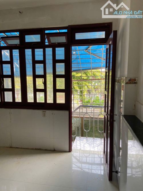 Bán Cập Nhà MT Tạ Quang Bửu Khúc Đường 32m - 160m.2 - 8m x 20m - 3 Lầu - 8PN -10WC P4 Q8 - 3