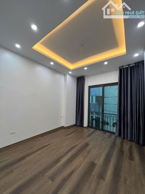 Bán nhà Thông Phong, 41mx 4 tầng, giá 9.2 tỷ, nhà trung tâm, siêu tiện ích - 3