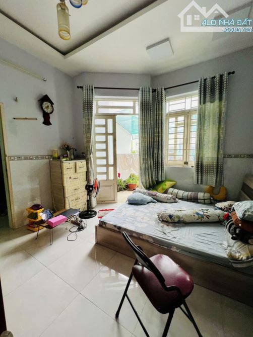 Bán Gấp nhà Đ số 3 giáp Tân Phú hẻm 5m gần mặt tiền 48m2 -2 Tầng Nhỉnh 4 tỷ - 3