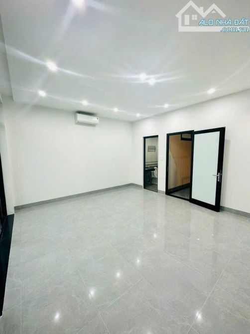 Cho thuê nhà nguyên căn 5 tầng thang máy, KĐT Sài Đồng - 126m², mặt tiền 6m - 30 triệu/thá - 3