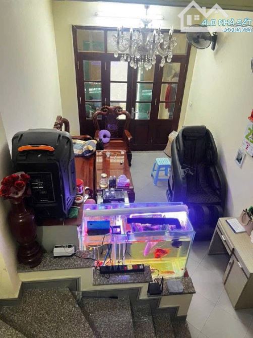 TRẦN CUNG CẦU GIẤY NHÀ ĐẸP Ở LUÔN, 5TẦNG 40M, VÀI BƯỚC CHÂN RA PHỐ, Ô TÔ TRÁNH. Nhỉnh 9 tỷ - 3