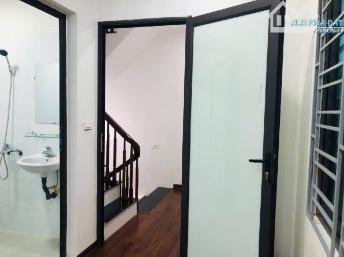 BÁN NHÀ MẶT PHỐ TỨ LIÊN - NƯỚC PHẦN LAN - 35M2 – LÔ GÓC – Ô TÔ TRÁNH – KINH DOANH ĐỈNH - 3