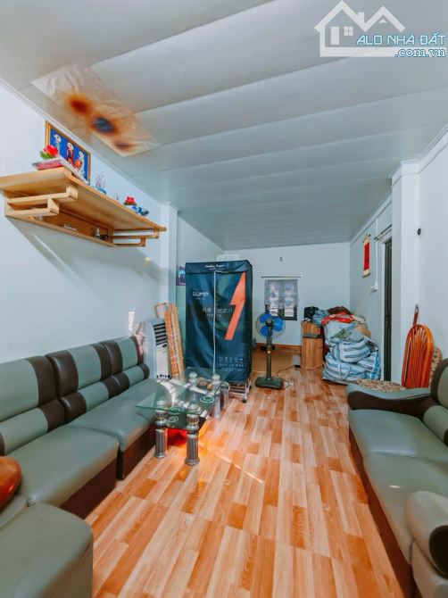 Bán nhà phố Vũ Hữu, 3 tầng, 31m2, lô góc, ngõ thông, 30m ra ô tô tránh giá 5.5tỷ - 3