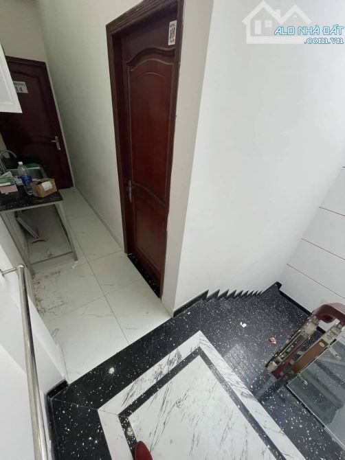 Bán CHDV ngang 6M dài 15M,thu nhập 40triệu/tháng Hẻm 4M,ngay Nam Long Trần Trọng Cung Quận - 3