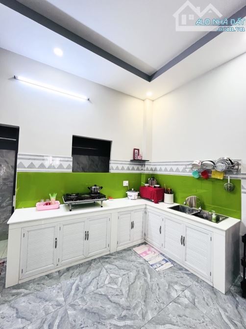 Q6  TÂN HOÀ ĐÔNG, 5,3M x 13M, 3 TẦNG BTCT, GIÁP Q11,Q5, SÁT VÒNG XOAY PHÚ LÂM, CHỈ 6.x TỶ - 3