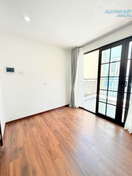 Bán nhà đẹp Tôn Đức Thắng gần phố, tặng nội thất, 25m2, 6.28 tỷ - 3