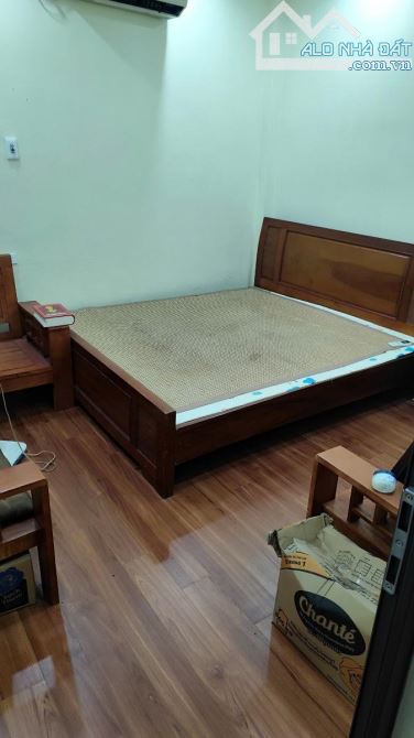 Bán nhà phố Bùi Xương Trạch, 40m2, 3 tầng, ngõ ba gác giá 3.7tỷ - 3