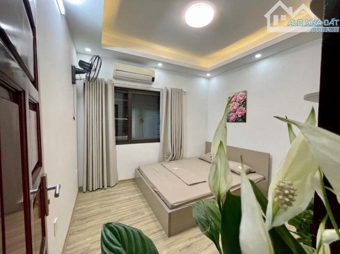 Bán nhà đẹp phố Vũ Tông Phan, 35m2, 4 tầng, quy hoạch ổn định, tương lai ra phố giá 3.9tỷ - 3