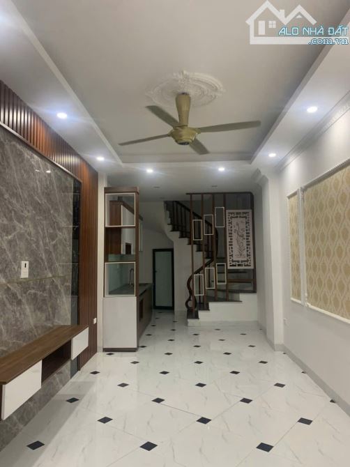 Bán nhà Đa Sĩ: 5tầng lô góc, ô tô kinh doanh, không có căn thứ 2, nhỉnh 7tỷ. - 3