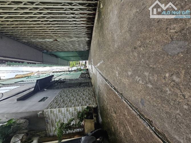 🏡Bán Nhà 2 mặt hẻm Lạc Long Quân - 24m2 - 2 Tầng , 2Pn - Hẻm 3m ,An ninh ,SHR - Ngang 3.5 - 3