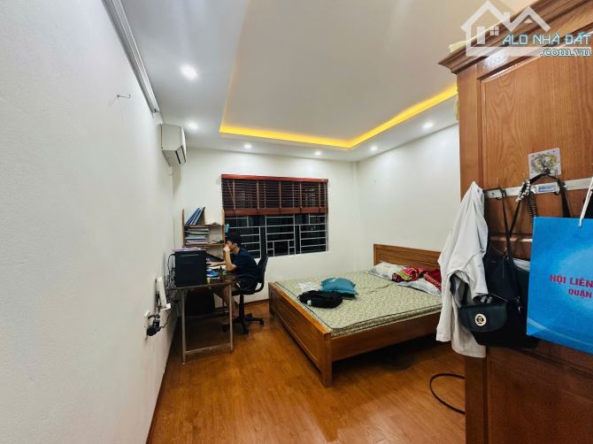 HIẾM! Bá-n nhà đường Phan Đình Giót-La Khê, Gần chợ Bia Bà, nhà 4T- DT33m ÔTÔ GẦN, KD TỐT - 3