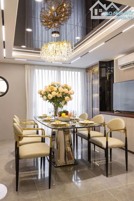 Bán căn nhà FULL NỘI THẤT đường NGUYỄN VĂN KHỐI PHƯỜNG 11 - 32