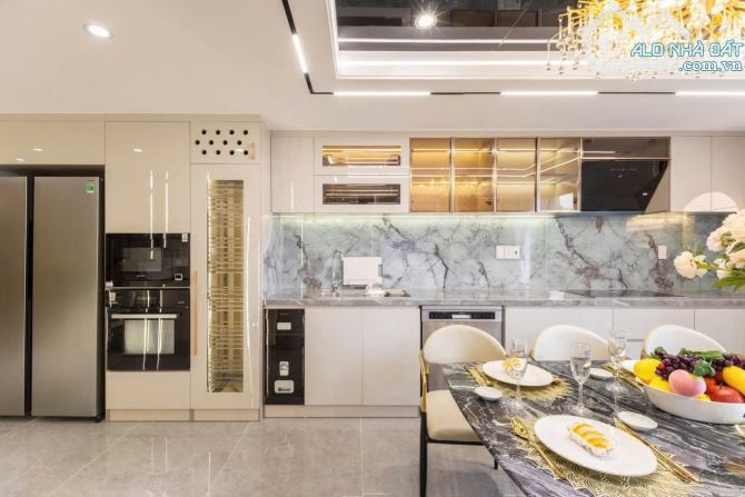 Bán căn nhà FULL NỘI THẤT đường NGUYỄN VĂN KHỐI PHƯỜNG 11 - 34