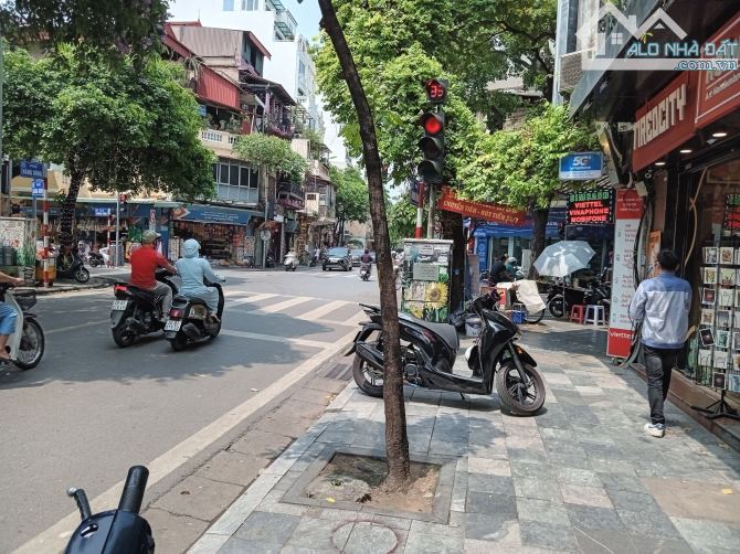 Bán nhà mặt phố Hàng Bông, Lãi 835 tỷ - 382m2, mặt tiền: 13,2m, Giá bán 228 tỷ gần Bờ Hồ