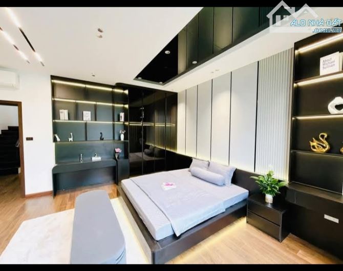 Cần bán nhà Xuân La đường rộng 10m, nhà 4tầng full nội thất cao cấp. - 4