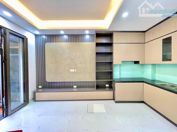 BÁN NHÀ THỊNH LIỆT, Ô TÔ ĐỖ CỔNG, MỚI KOONG, 40M2X 5T THANG MÁY, SÂN ĐỂ XE GIÁ 8.8 TỶ - 4