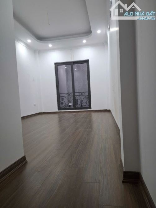 CẦN BÁN NHÀ MỚI XÂY KHUYẾN LƯƠNG 5 TẦNG, Ô TÔ ĐỖ CỔNG NHỈNH 6 TỶ. - 4