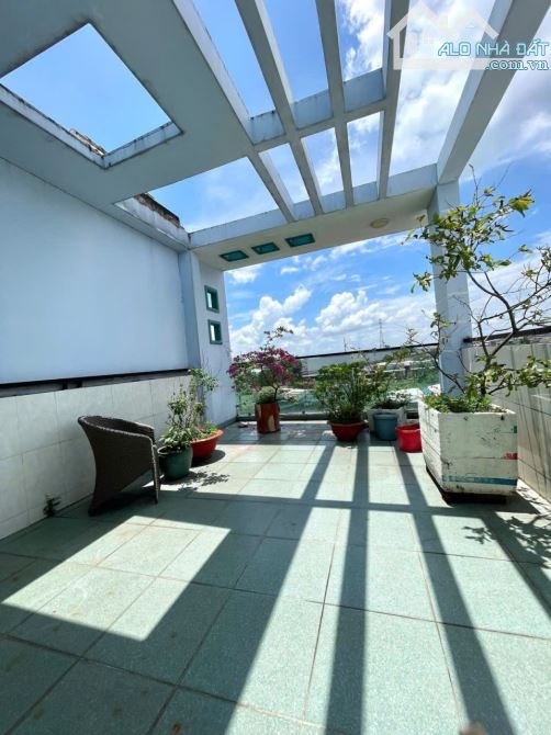 Bán nhà 1 xẹt đường cây cám Bình Tân hẻm xe tải sát mặt tiền 60m2- 4 Tầng Nhỉnh 4 tỷ - 4