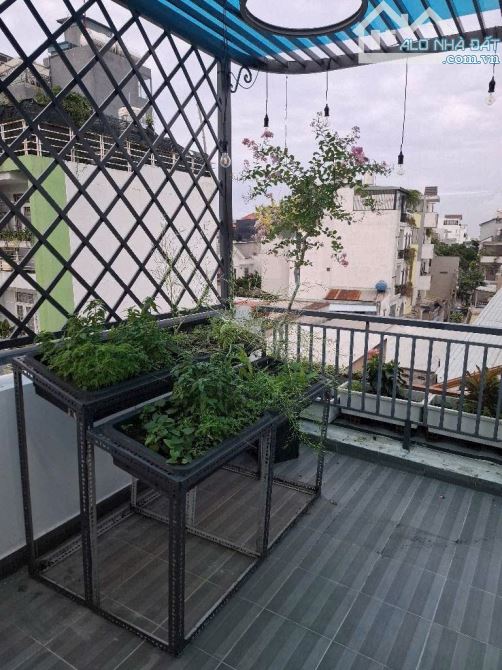 NHÀ MỚI ĐẸP VÀO Ở NGAY - TẶNG TOÀN BỘ NỘI THẤT - 51M2 - 3 TẦNG - SỔ VUÔNG VỨC - CHỈ 6.9 TỶ - 4