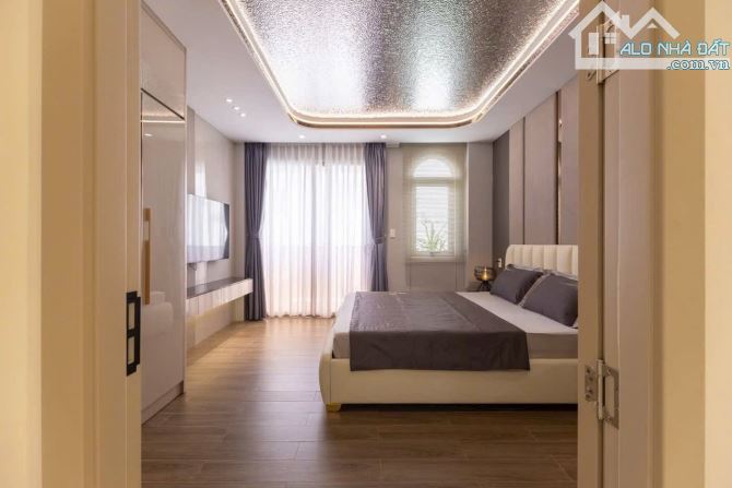 Bán căn nhà FULL NỘI THẤT đường NGUYỄN VĂN KHỐI PHƯỜNG 11 - 4