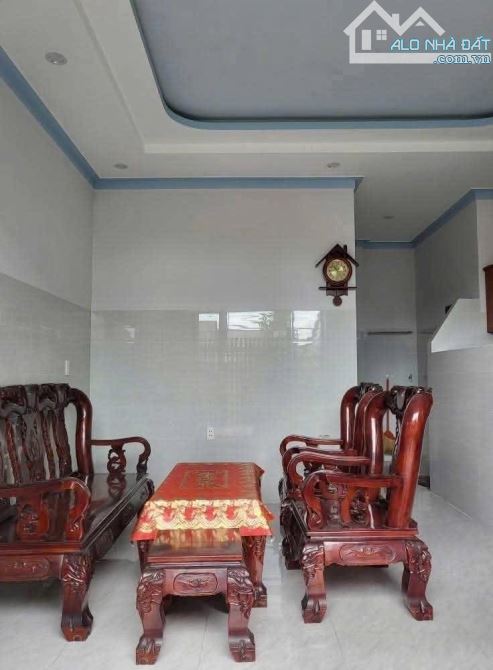 Bán nhà 1 trệt 1 lầu đường hẻm TT Long Điền, Bà Rịa - Giá bán : 1 tỷ 450 triệu - DT: 50m2 - 4