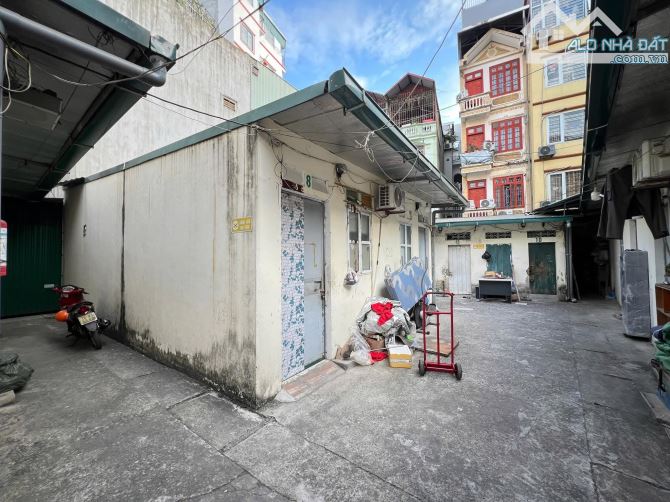 GẦN PHỐ - 400M2 ĐẤT - QUẬN THANH XUÂN - LÔ GÓC - Ô TÔ VÀO ĐẤT - MẶT TIỀN 22M - 213 TR/M2 - 4