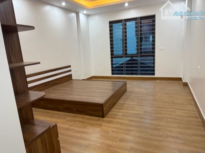 VĂN CHƯƠNG-ĐỐNG ĐA-6 TẦNG THANG MÁY-FULL NỘI THẤT-2 THOÁNG-Ở NGAY- 15M RA Ô TÔ - 9.3 TỶ - 4