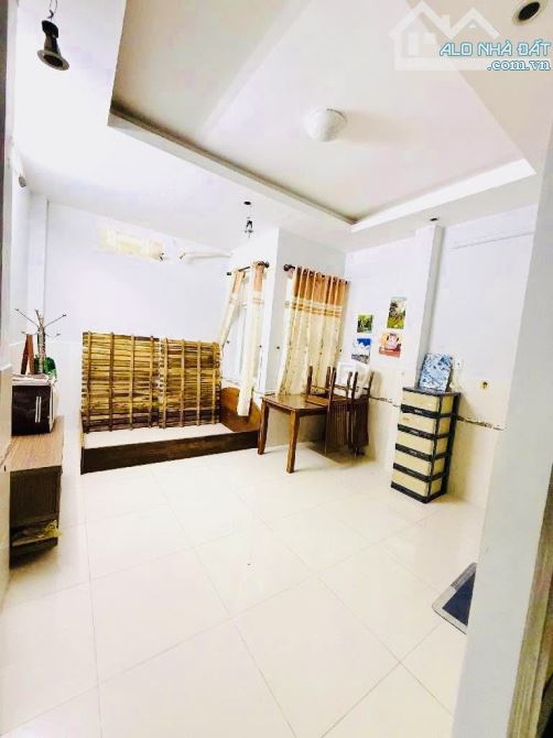 BÁN NHÀ 🏡 HẺM XE HƠI 4M – NHÀ ĐẸP 4 TẦNG BTCT  Lý Thường Kiệt, P.9, Q.Tân Bình. DT 65m² - 4