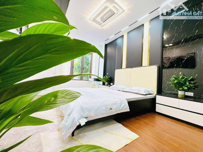 Bán nhà Hoàng Quốc Việt, 35m, 5 tầng, 8.2 tỷ. 100m ra phố , nhà thật ảnh thật - 4