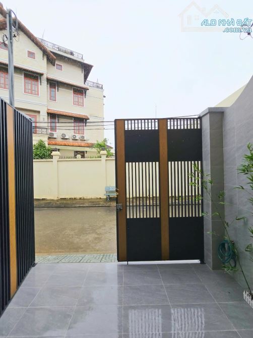 Chính Chủ Bán Nhà Đẹp 52m2 - 3 Tầng Mới 100% - Hẻm Xe Hơi 6m - Thủ Đức (Q9 cũ) - 21