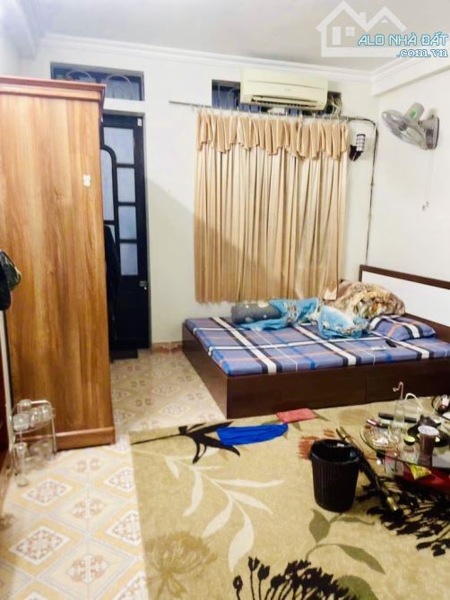 🌟🌟 Bán Gấp Nhà Phố Ngọc Lâm - Ô Tô Tránh + Đỗ - Kinh Doanh - Gần Trường Học - 2 Thoáng - 4