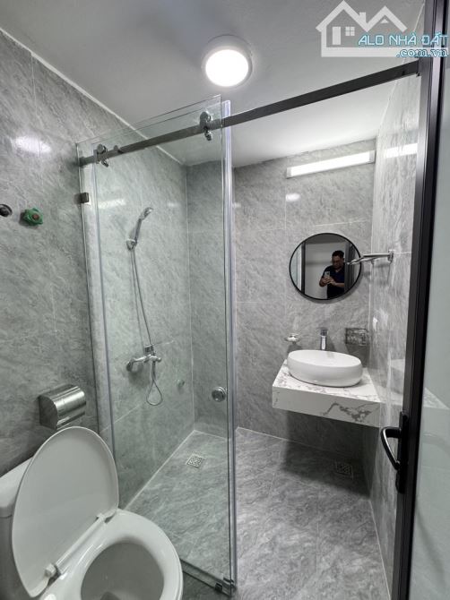 NHÀ ĐÔNG TÁC - NGÕ NÔNG - GẦN ĐƯỜNG OTO - THANG MÁY - FULL NỘI THẤT - 33M2 GIÁ CHỈ 10,3 TỶ - 4