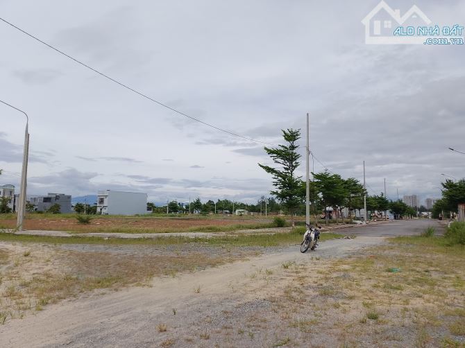 Lô góc đường 10,5m tại dự án seaview - 4