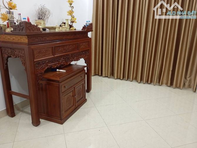 🏡🏡🏡NHỈNH 5 TỶ CÓ NGAY NHÀ TT VIỆT HƯNG , RẺ HIẾM TRONG TẦM GIÁ, 5 TẦNG FULL NỘI THẤT - 4