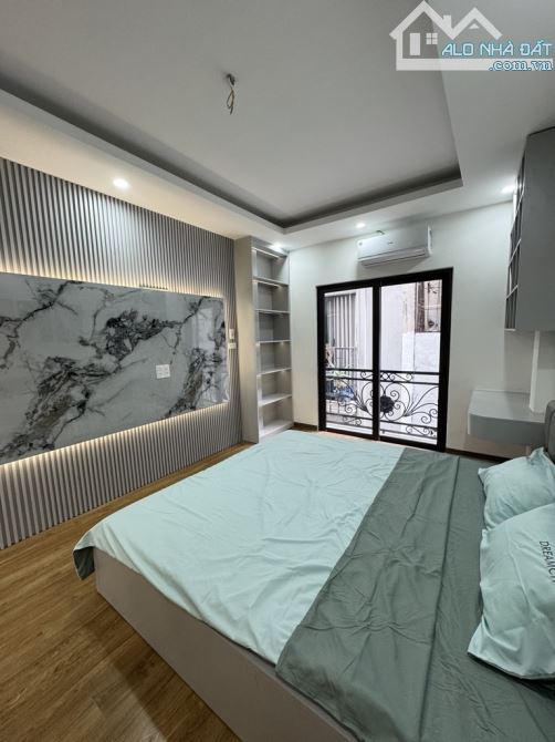 Bán nhà Ngã Tư Phạm Ngọc Thạch - Đông Tác, xây mới 5 tầng thang máy, chào 10 tỷ 3 - 4