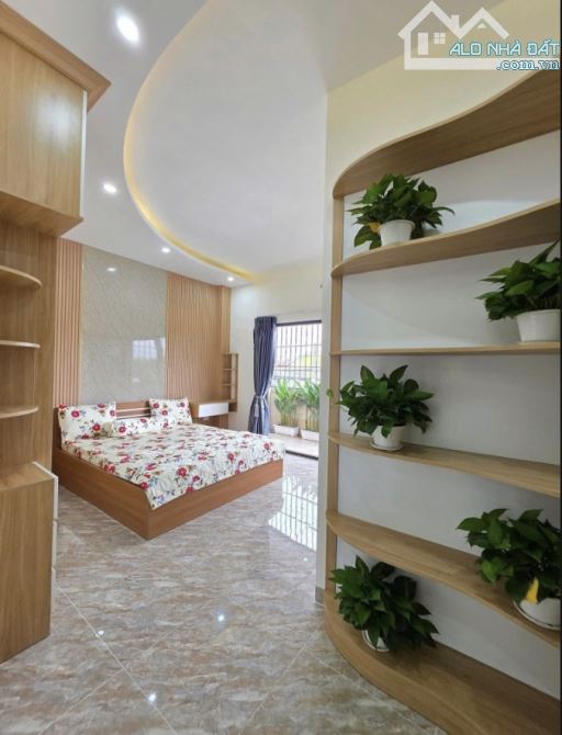 NHÀ 1 TRỆT 3 LẦU MỚI XÂY NGAY MẶT TIỀN NGUYỄN TRIỆU LUẬT - HỒ VĂN LONG - 4