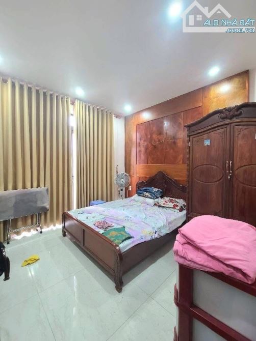NHÀ ĐẸP NHƯ BIỆT THỰ CỔ MINI - HẺM 8M THÔNG - GIÁ HỜI NHƯ LY TRÀ SỮA MỖI NGÀY - 4