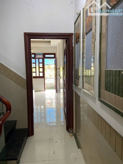 Bán Cập Nhà MT Tạ Quang Bửu Khúc Đường 32m - 160m.2 - 8m x 20m - 3 Lầu - 8PN -10WC P4 Q8 - 4