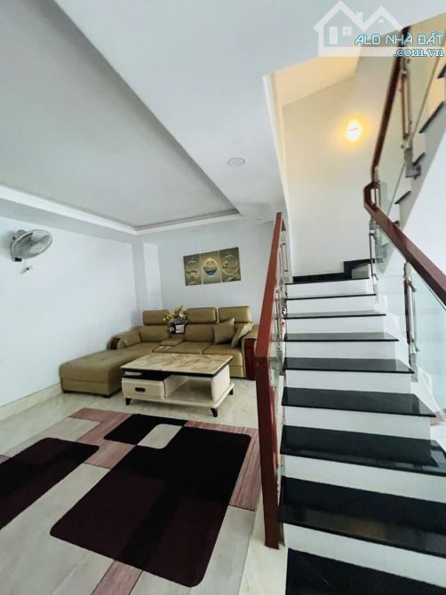 NHÀ ĐẸP 3 TẦNG HIỆP BÌNH CHÁNH - HẺM XE HƠI - 41M2 - CHỈ 5.X TỶ - 4