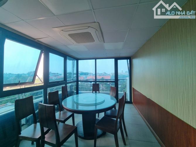 50 TỶ - TÒA VP LINH ĐÀM - 250M2, MT 12.5M - CHO THUÊ 80TR/THÁNG - 4