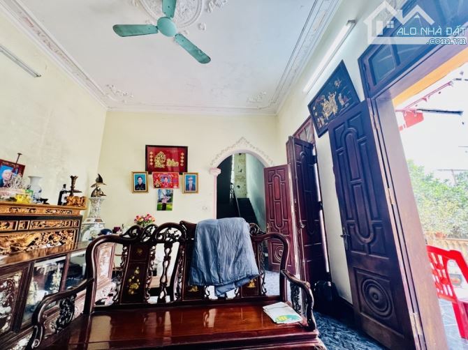 NHÀ BIỆT THỰ 3 TẦNG KHUÔN VIÊN RỘNG RÃI, Ô TÔ ĐỖ TRONG SÂN, - 4