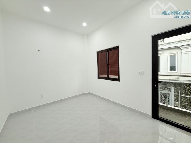 HÀNG HIẾM - NHÀ 2 TẦNG MỚI ĐẸP, HXH TỚI NHÀ - NGANG 7.3m BỀ THẾ , LÊ QUANG ĐỊNH, 5.x TỈ TL - 4